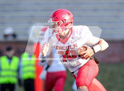 Thumbnail 1 in Lincoln vs. Valle Catholic (MSHSAA Class 1 Championship) photogallery.