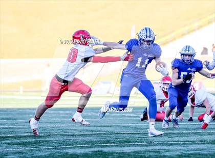 Thumbnail 3 in Lincoln vs. Valle Catholic (MSHSAA Class 1 Championship) photogallery.