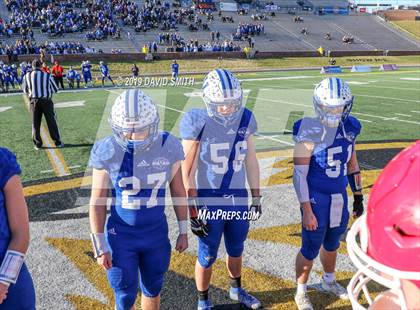 Thumbnail 3 in Lincoln vs. Valle Catholic (MSHSAA Class 1 Championship) photogallery.