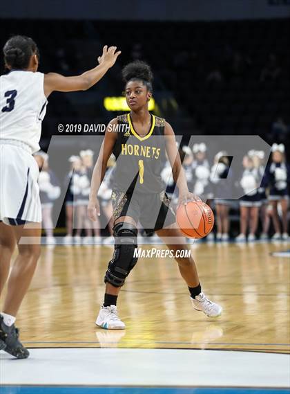 Thumbnail 3 in Lee's Summit West vs. North Kansas City (MSHSAA Class 5 Quarterfinal) photogallery.