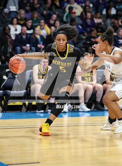 Thumbnail 1 in Lee's Summit West vs. North Kansas City (MSHSAA Class 5 Quarterfinal) photogallery.