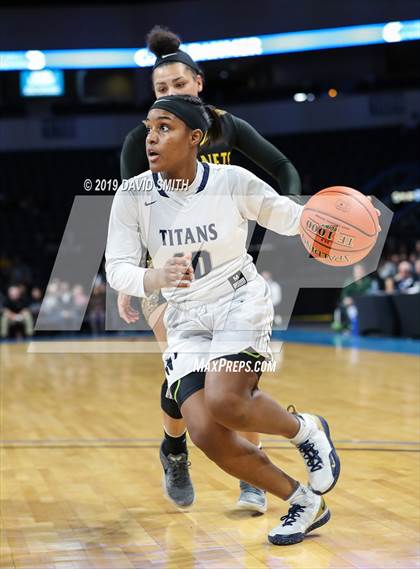 Thumbnail 2 in Lee's Summit West vs. North Kansas City (MSHSAA Class 5 Quarterfinal) photogallery.