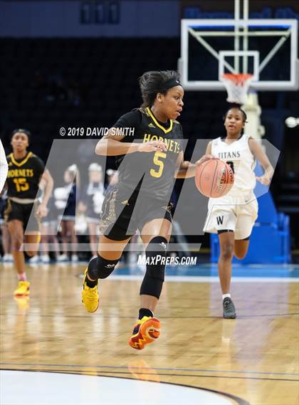 Thumbnail 3 in Lee's Summit West vs. North Kansas City (MSHSAA Class 5 Quarterfinal) photogallery.
