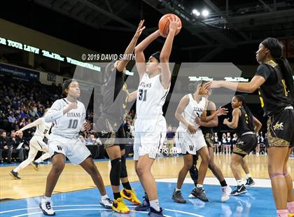 Thumbnail 1 in Lee's Summit West vs. North Kansas City (MSHSAA Class 5 Quarterfinal) photogallery.