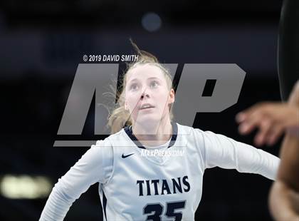 Thumbnail 1 in Lee's Summit West vs. North Kansas City (MSHSAA Class 5 Quarterfinal) photogallery.