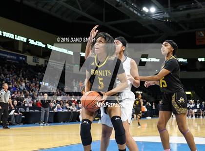 Thumbnail 3 in Lee's Summit West vs. North Kansas City (MSHSAA Class 5 Quarterfinal) photogallery.