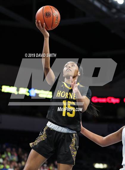 Thumbnail 1 in Lee's Summit West vs. North Kansas City (MSHSAA Class 5 Quarterfinal) photogallery.