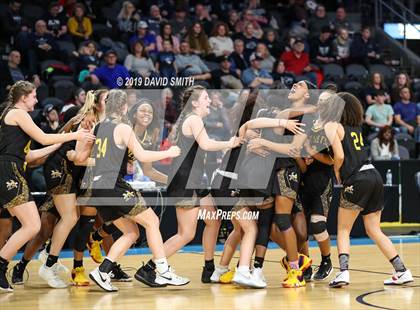Thumbnail 2 in Lee's Summit West vs. North Kansas City (MSHSAA Class 5 Quarterfinal) photogallery.