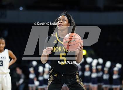 Thumbnail 2 in Lee's Summit West vs. North Kansas City (MSHSAA Class 5 Quarterfinal) photogallery.