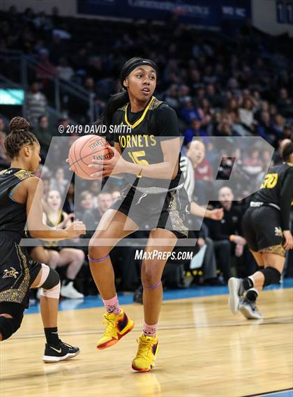 Thumbnail 3 in Lee's Summit West vs. North Kansas City (MSHSAA Class 5 Quarterfinal) photogallery.