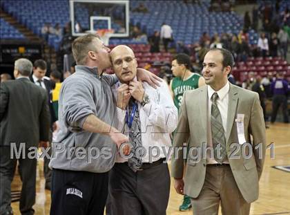 Thumbnail 3 in Castro Valley vs. De La Salle (CIF NorCal D1 Regional Final) photogallery.