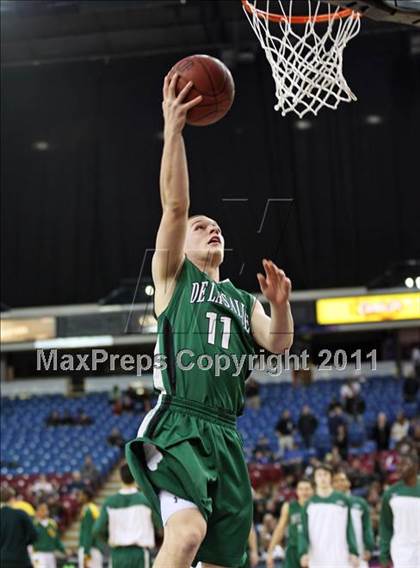 Thumbnail 2 in Castro Valley vs. De La Salle (CIF NorCal D1 Regional Final) photogallery.