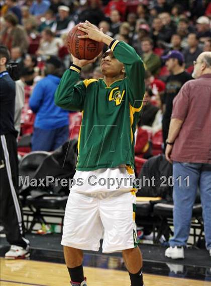 Thumbnail 1 in Castro Valley vs. De La Salle (CIF NorCal D1 Regional Final) photogallery.
