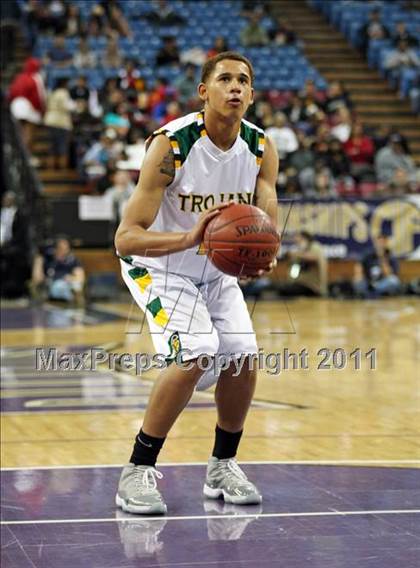 Thumbnail 2 in Castro Valley vs. De La Salle (CIF NorCal D1 Regional Final) photogallery.