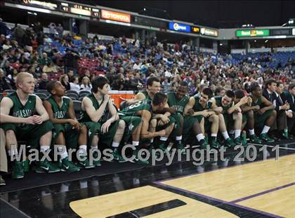 Thumbnail 3 in Castro Valley vs. De La Salle (CIF NorCal D1 Regional Final) photogallery.