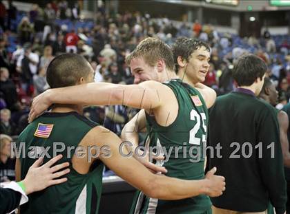 Thumbnail 2 in Castro Valley vs. De La Salle (CIF NorCal D1 Regional Final) photogallery.