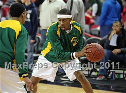 Thumbnail 3 in Castro Valley vs. De La Salle (CIF NorCal D1 Regional Final) photogallery.