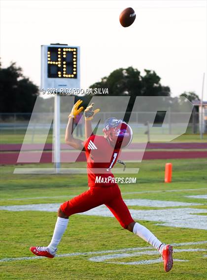 Thumbnail 2 in Royal vs Caldwell photogallery.