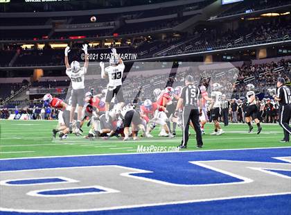 Thumbnail 1 in Westlake vs. Guyer (UIL 6A D2 Final) photogallery.