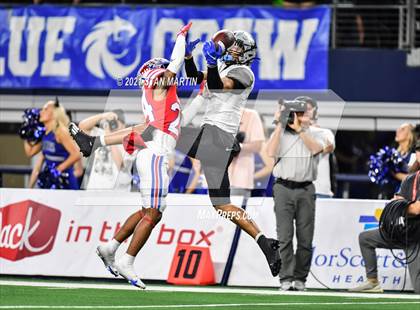 Thumbnail 2 in Westlake vs. Guyer (UIL 6A D2 Final) photogallery.