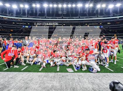 Thumbnail 3 in Westlake vs. Guyer (UIL 6A D2 Final) photogallery.