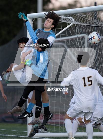 Thumbnail 2 in Granada @ Hillsdale (CIF NorCal D3 Boys Soccer Semifinal) photogallery.