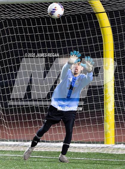 Thumbnail 2 in Granada @ Hillsdale (CIF NorCal D3 Boys Soccer Semifinal) photogallery.