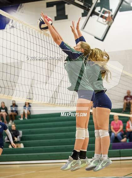 Thumbnail 3 in Weatherford Christian @ Trinity Christian photogallery.