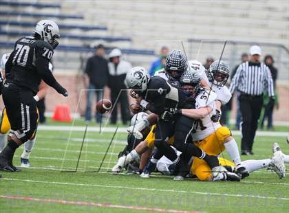 Thumbnail 3 in Highland Park vs. Guyer (UIL 4A D1 Semifinal) photogallery.
