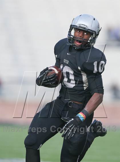 Thumbnail 2 in Highland Park vs. Guyer (UIL 4A D1 Semifinal) photogallery.