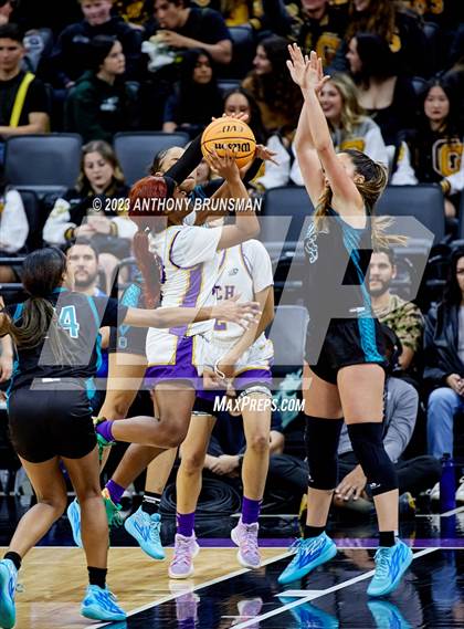 Thumbnail 1 in Santiago vs. Oakland Tech (CIF State D1 Final) photogallery.