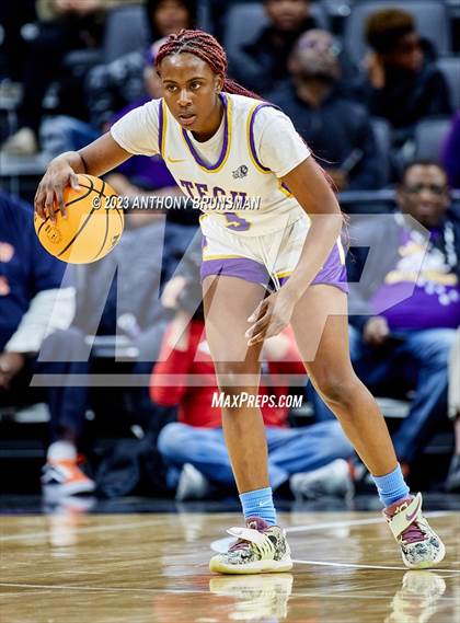 Thumbnail 1 in Santiago vs. Oakland Tech (CIF State D1 Final) photogallery.