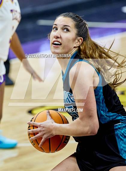Thumbnail 1 in Santiago vs. Oakland Tech (CIF State D1 Final) photogallery.