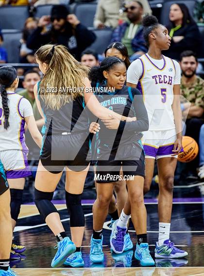 Thumbnail 3 in Santiago vs. Oakland Tech (CIF State D1 Final) photogallery.