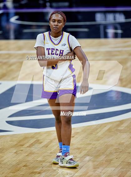 Thumbnail 3 in Santiago vs. Oakland Tech (CIF State D1 Final) photogallery.