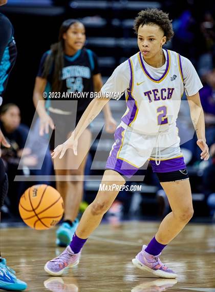Thumbnail 1 in Santiago vs. Oakland Tech (CIF State D1 Final) photogallery.