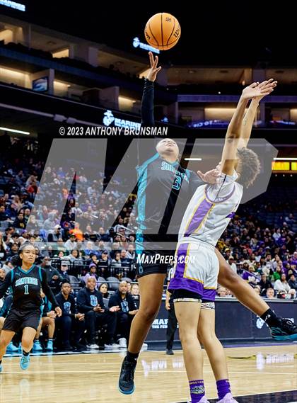 Thumbnail 2 in Santiago vs. Oakland Tech (CIF State D1 Final) photogallery.