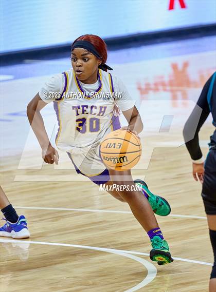 Thumbnail 1 in Santiago vs. Oakland Tech (CIF State D1 Final) photogallery.