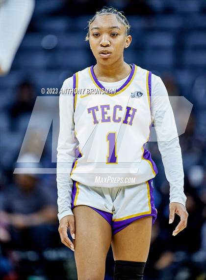 Thumbnail 3 in Santiago vs. Oakland Tech (CIF State D1 Final) photogallery.