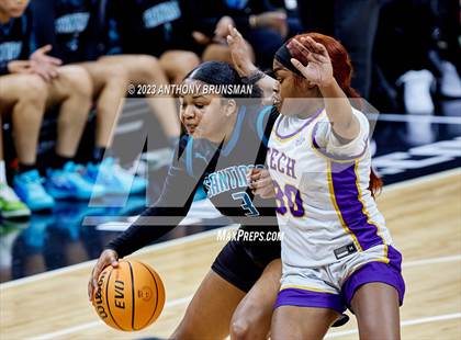 Thumbnail 1 in Santiago vs. Oakland Tech (CIF State D1 Final) photogallery.