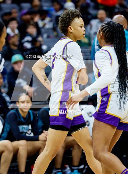 Thumbnail 3 in Santiago vs. Oakland Tech (CIF State D1 Final) photogallery.