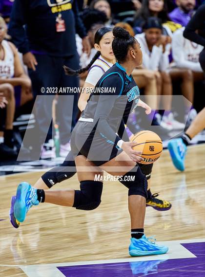 Thumbnail 2 in Santiago vs. Oakland Tech (CIF State D1 Final) photogallery.