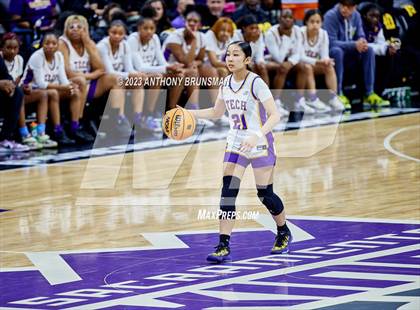 Thumbnail 2 in Santiago vs. Oakland Tech (CIF State D1 Final) photogallery.