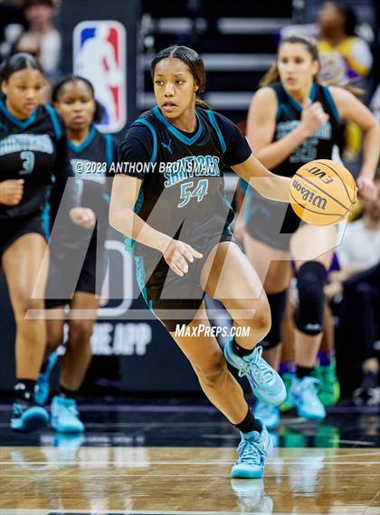 Thumbnail 2 in Santiago vs. Oakland Tech (CIF State D1 Final) photogallery.