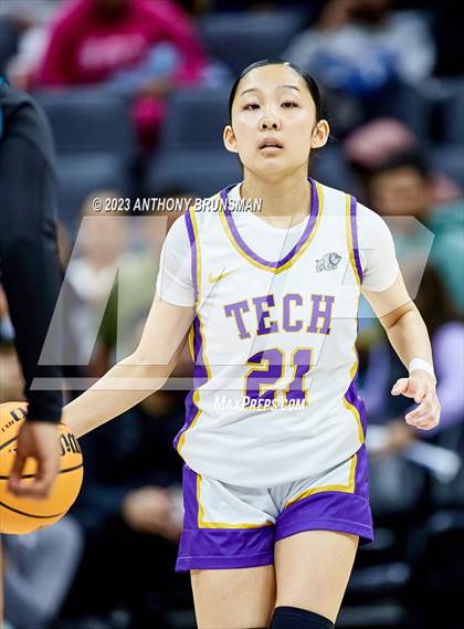 Thumbnail 2 in Santiago vs. Oakland Tech (CIF State D1 Final) photogallery.