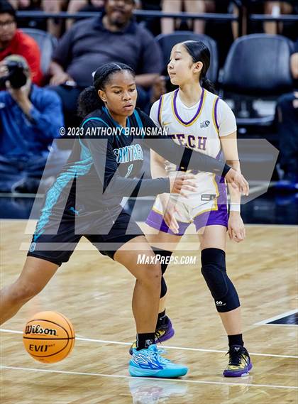 Thumbnail 2 in Santiago vs. Oakland Tech (CIF State D1 Final) photogallery.