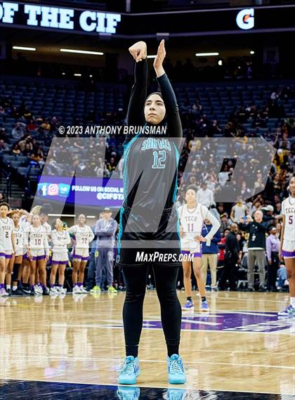 Thumbnail 2 in Santiago vs. Oakland Tech (CIF State D1 Final) photogallery.