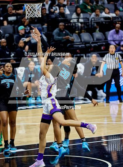 Thumbnail 2 in Santiago vs. Oakland Tech (CIF State D1 Final) photogallery.