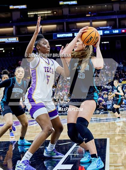 Thumbnail 3 in Santiago vs. Oakland Tech (CIF State D1 Final) photogallery.