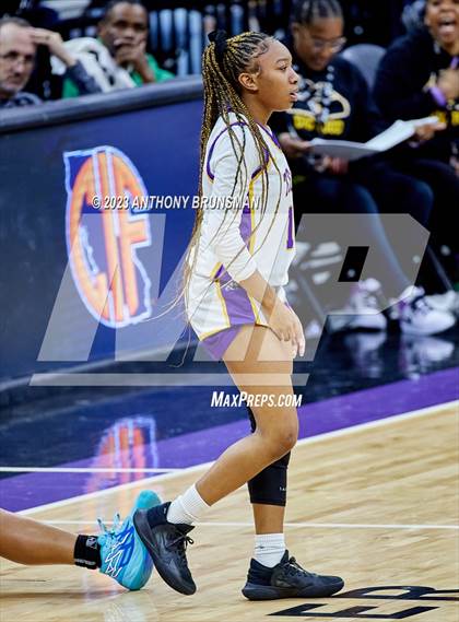 Thumbnail 3 in Santiago vs. Oakland Tech (CIF State D1 Final) photogallery.